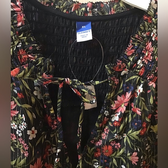 Old Navy smocked blouse - Picture 2 of 3